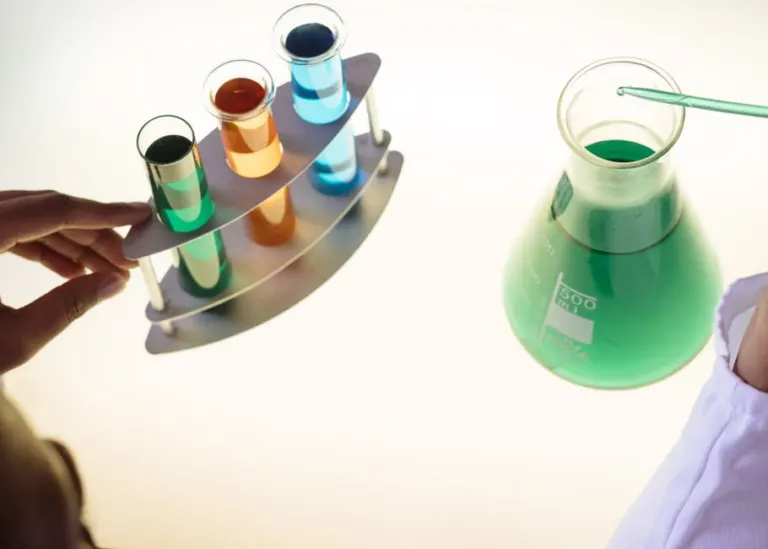 Nutrients and Culture Media for Home Microalgae