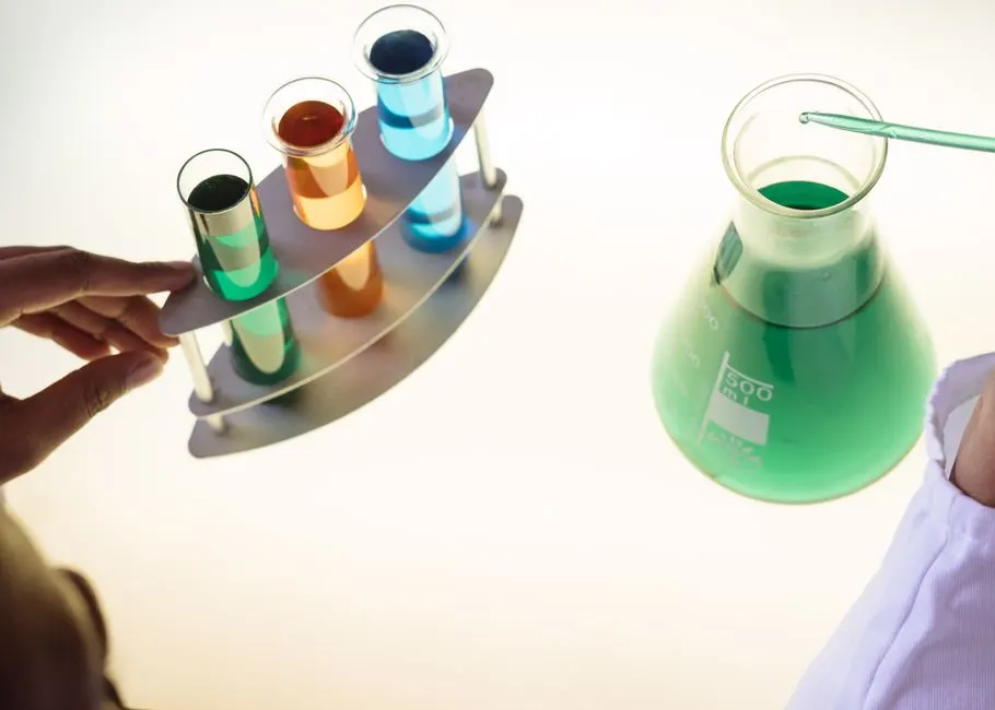 Nutrients and Culture Media for Home Microalgae